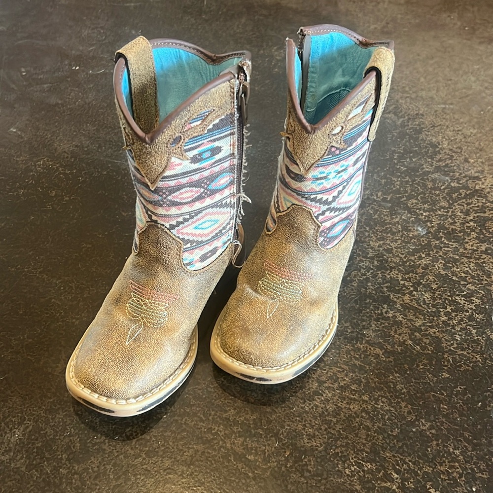 Twister toddler size 8 pink Aztec boots with inside zip